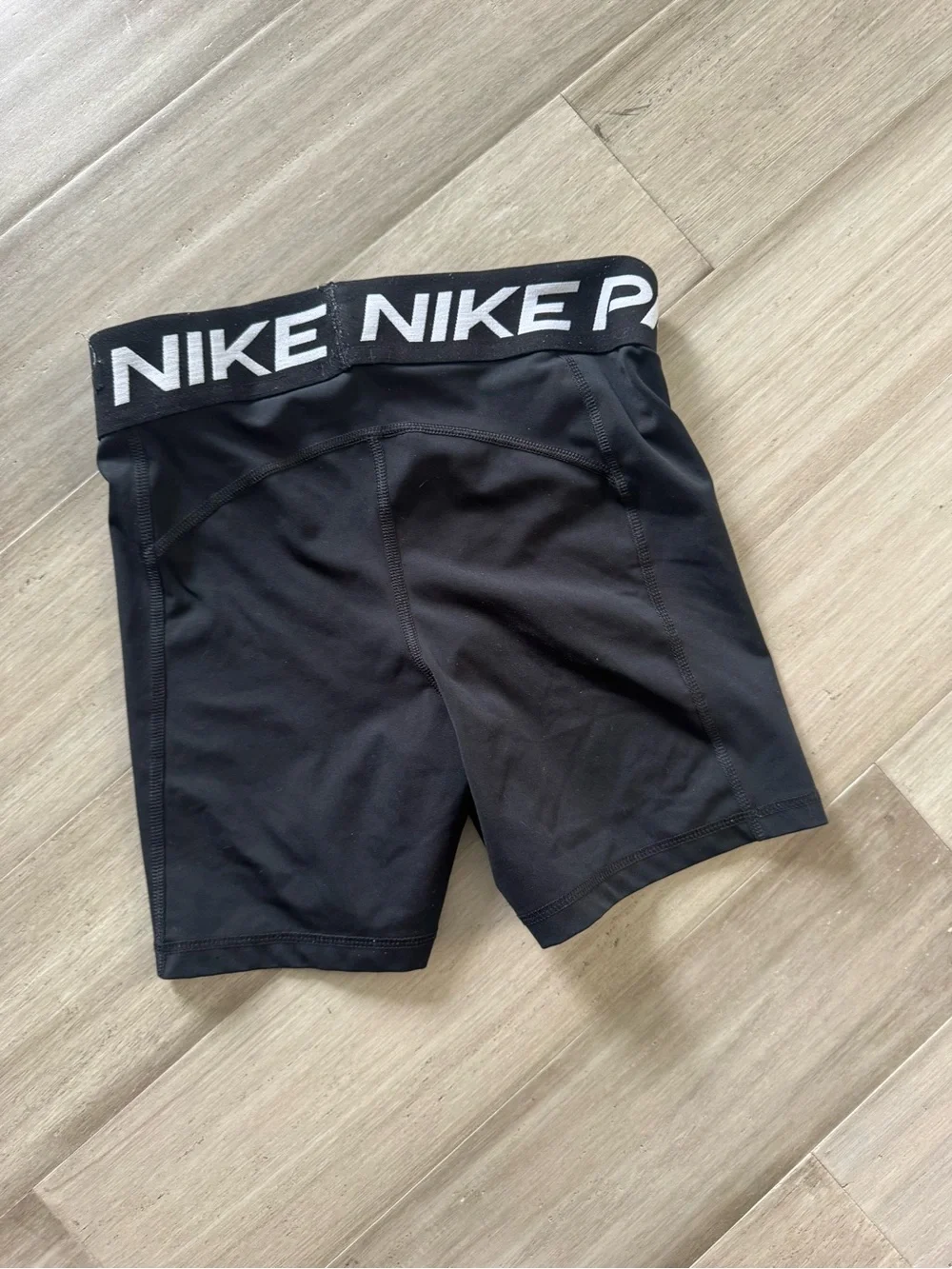 Nike pro size